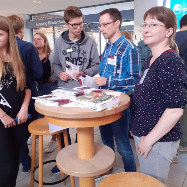 Von Dechiffrieren bis Programmieren – Die 19. NRW-Schülerakademie Mathematik und Informatik in Münster