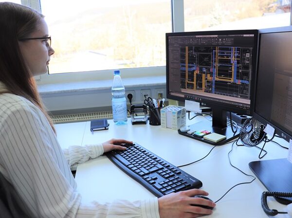 Technische Systemplanerin statt Schauspielerin – Jugendliche ändert ihren Berufswunsch aufgrund eines MINT-Kurses