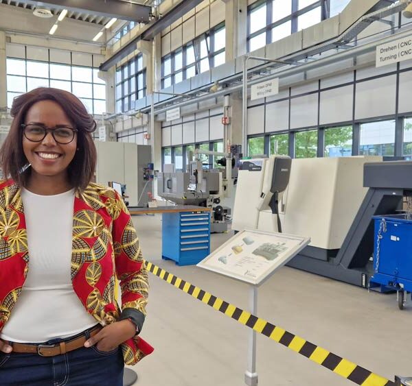 Portrait: Phyllis Ndugire vom zdi-Zentrum cleverMINT