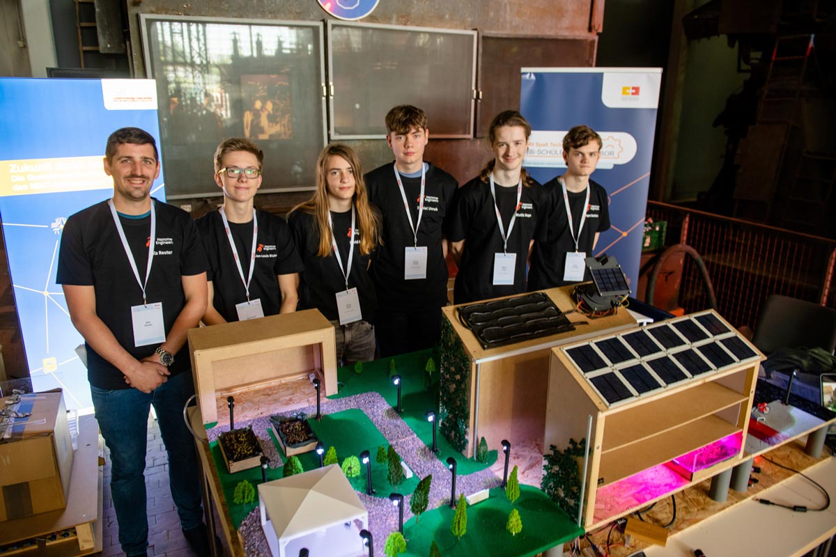 Team Hammer Engineers erreicht mit ihrem Projekt Platz Zwei bei der Science League 2023/24.