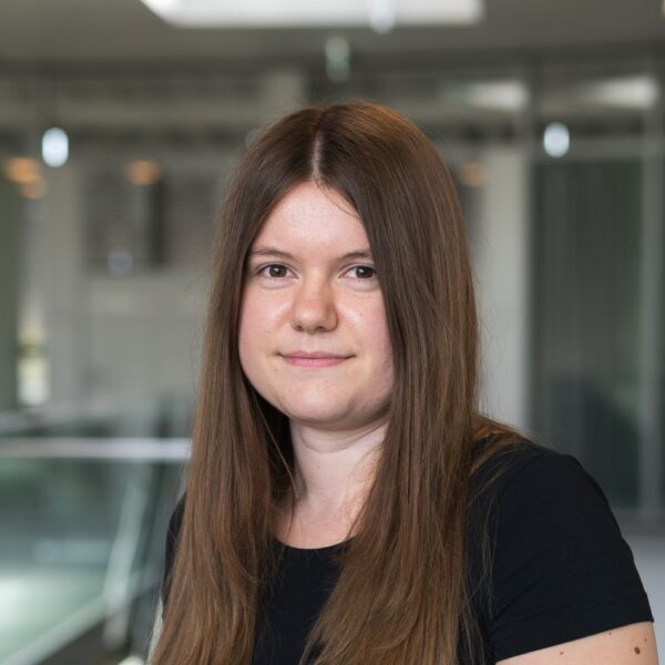 Vom Schulprojekt zur Softwareentwicklung: Vanessa Kriebel im zdi-Heldinnen-Portrait